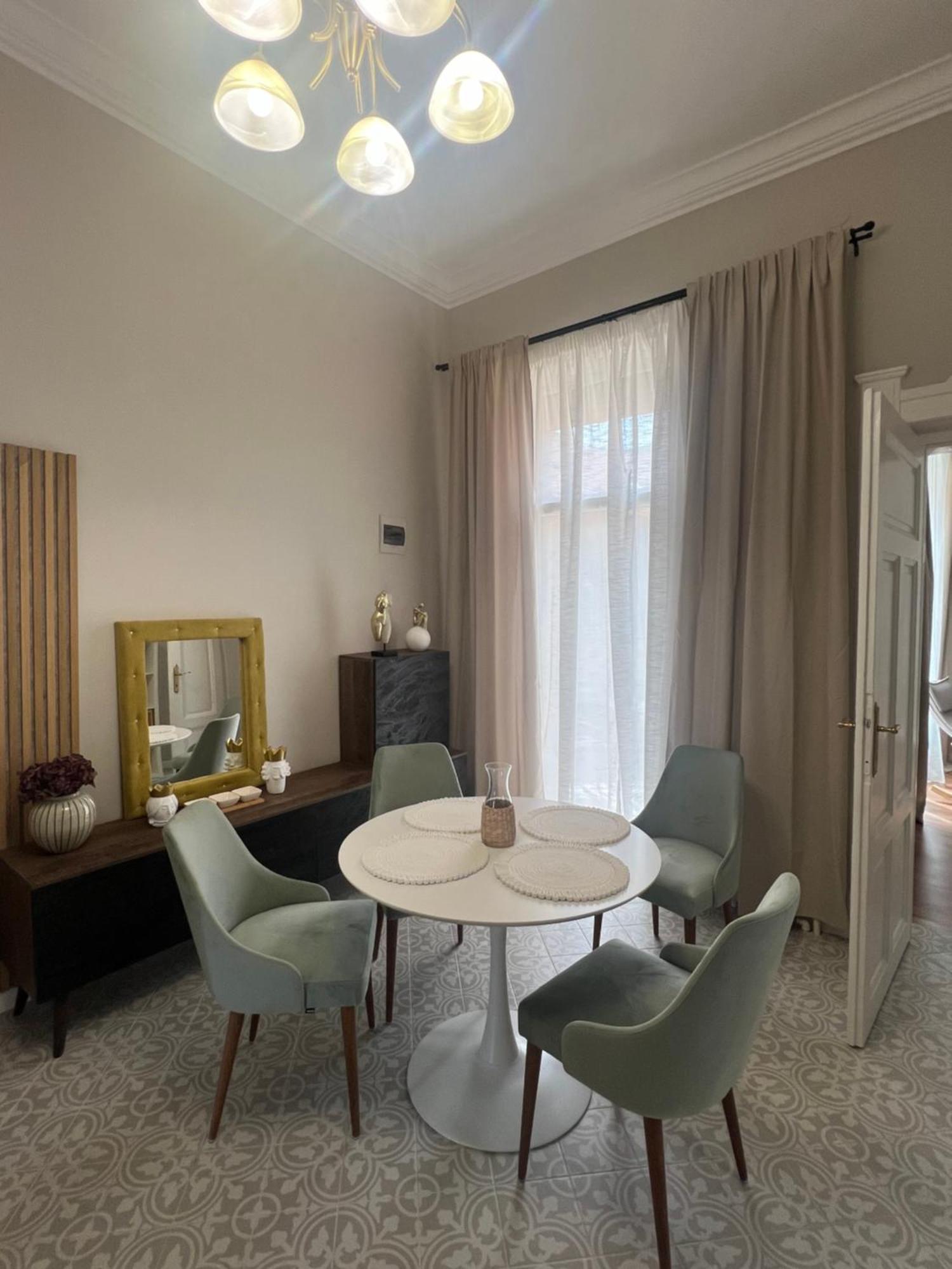 La Strada Central Apartament Oradea Luaran gambar