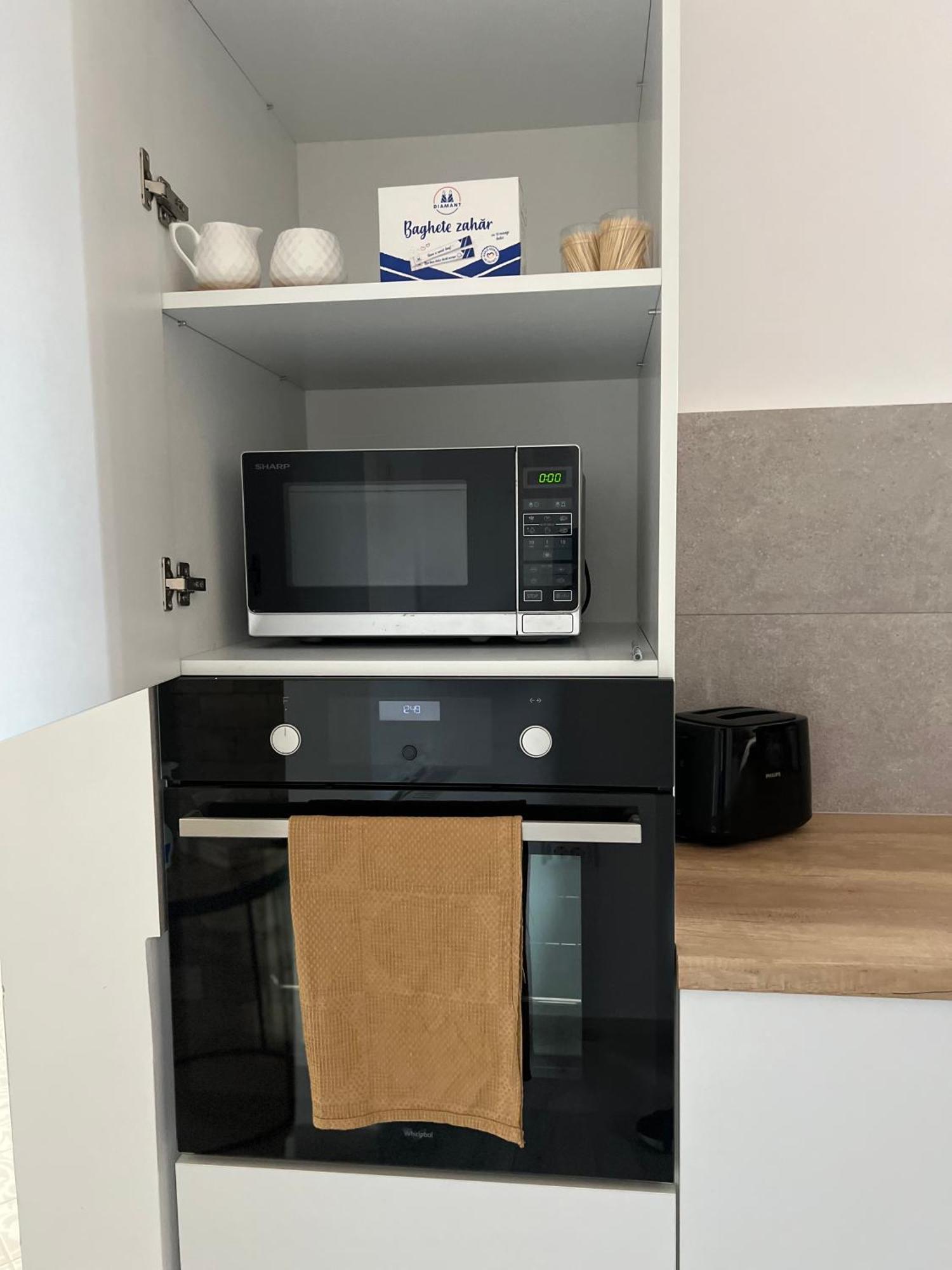 La Strada Central Apartament Oradea Luaran gambar